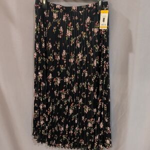Vince Camuto Floral Black Pleated Skirt M